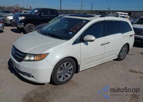 2015 Honda Odyssey Touring/Touring Elite z USA, uszkodzony, nr VIN 5FNRL5H97FB045090